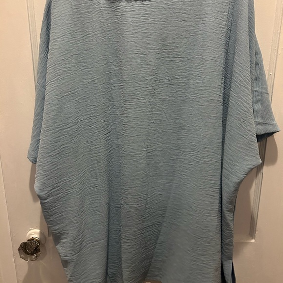 Elegant Blue Ruffle Blouses (bundle) - Picture 5 of 5